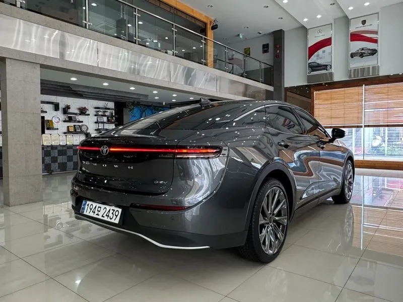 Toyota Crown 2.5 4WD HYBRID | Mobile.bg � ����������� 2
