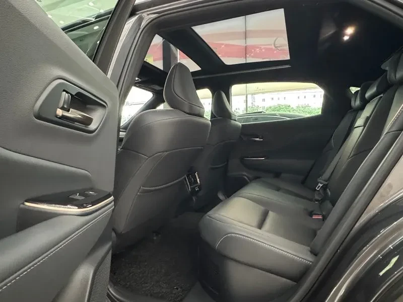 Toyota Crown 2.5 4WD HYBRID | Mobile.bg � ����������� 12