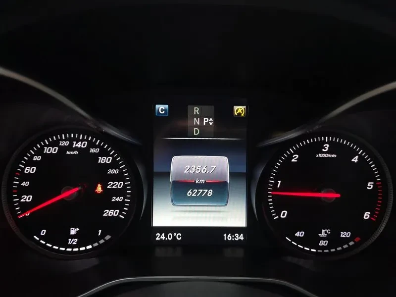 Mercedes-Benz C 200 D EXCLUSIVE, снимка 8 - Автомобили и джипове - 55110506