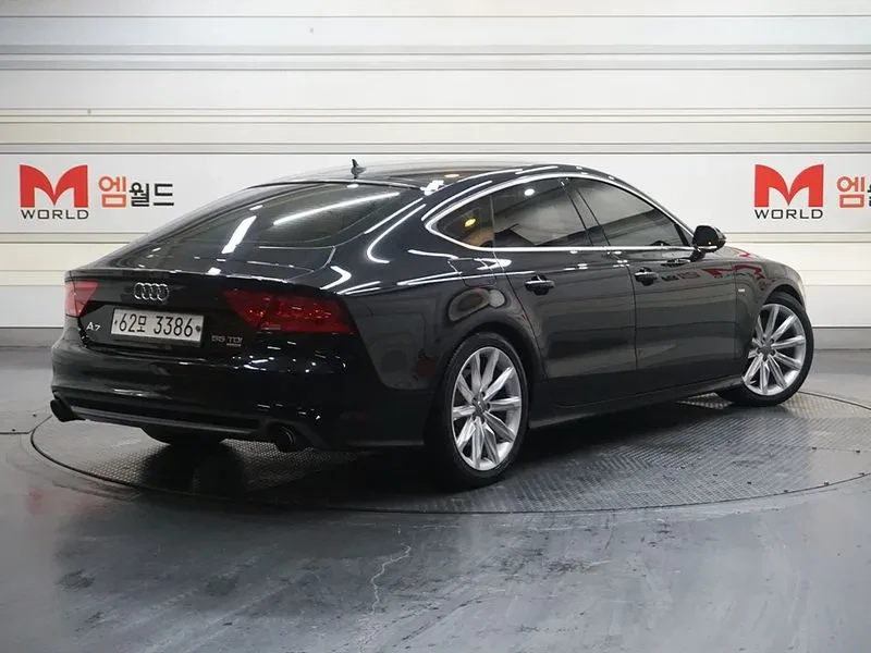 Audi A7 3.0 TDI Quattro - САМО 30% АВАНС, снимка 4 - Автомобили и джипове - 55664830