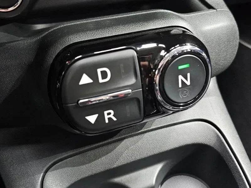 Citroen C4 Cactus, снимка 9 - Автомобили и джипове - 56687948