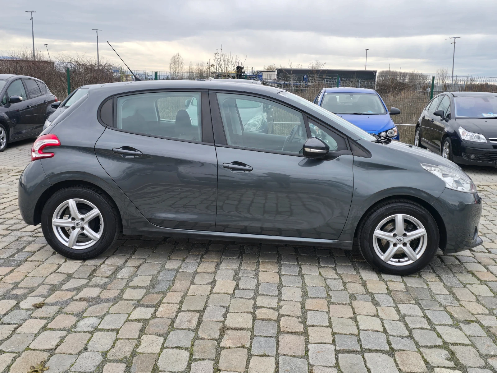Peugeot 208 1.2i 82кс 103000 км. ЕВРО 5 - изображение 5