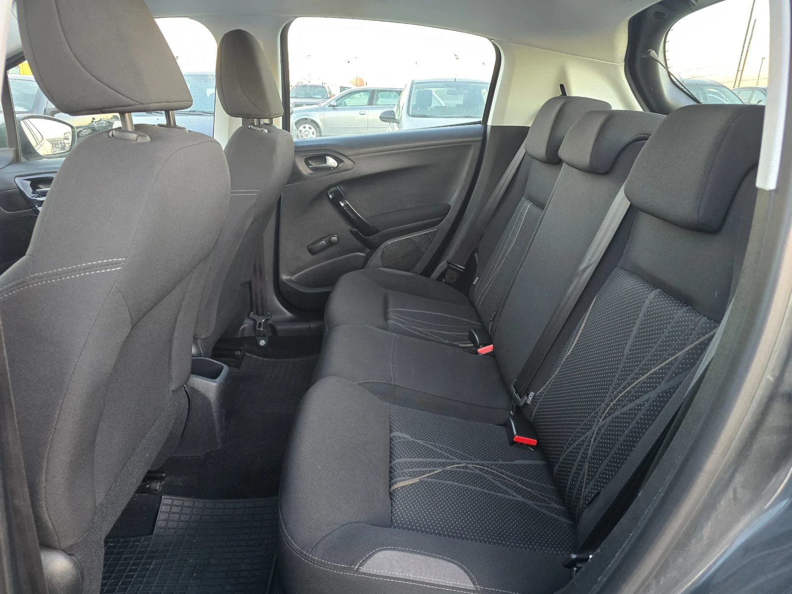 Peugeot 208 1.2i 82�� 103000 ��. ���� 5 | Mobile.bg � ����������� 16