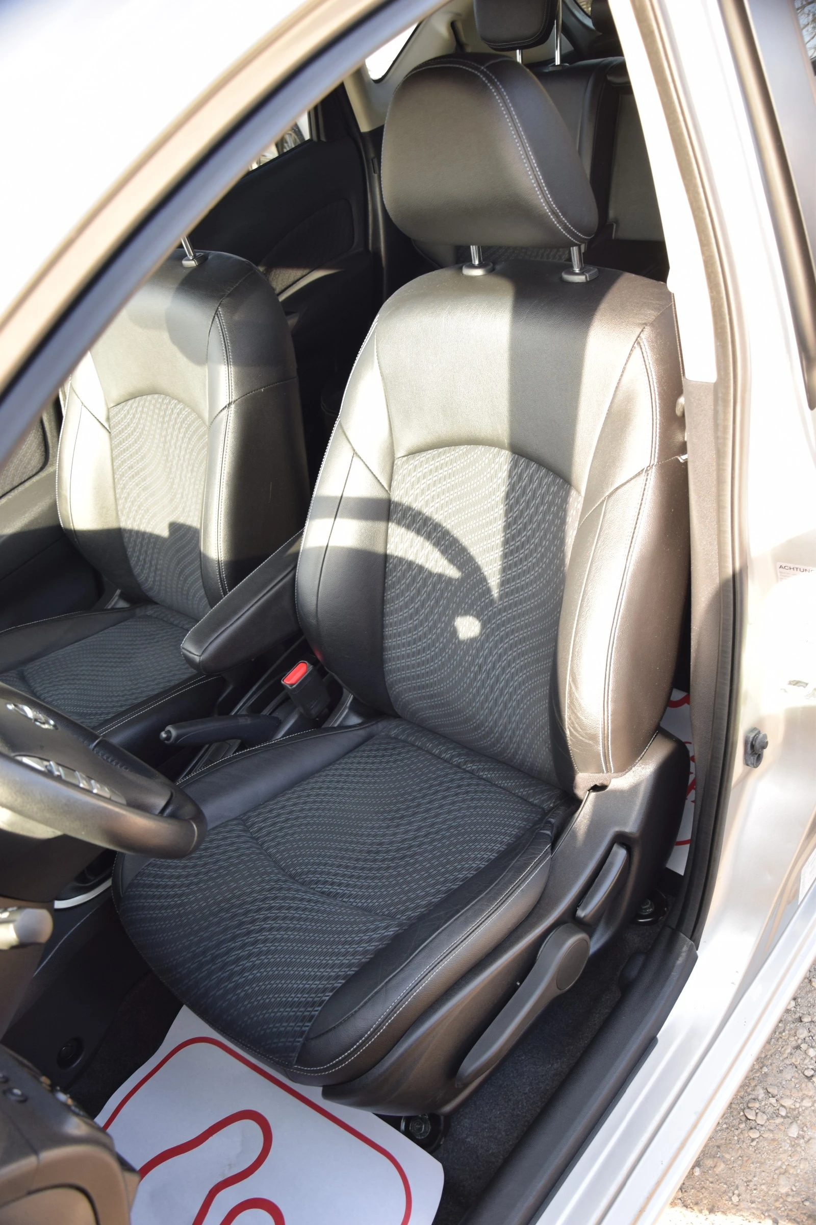 Nissan Note 1.5DCI Tekna - изображение 9