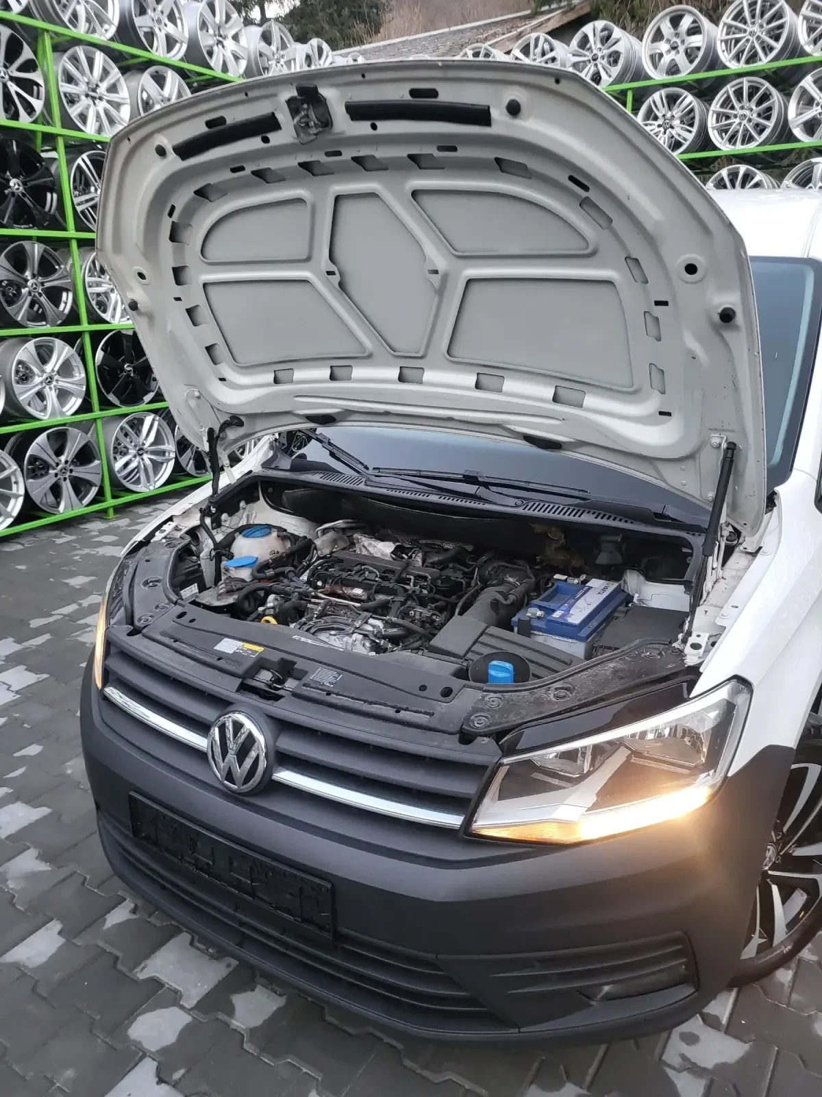 VW Caddy Maxi 2.0 TDI 102 �.� | Mobile.bg � ����������� 12