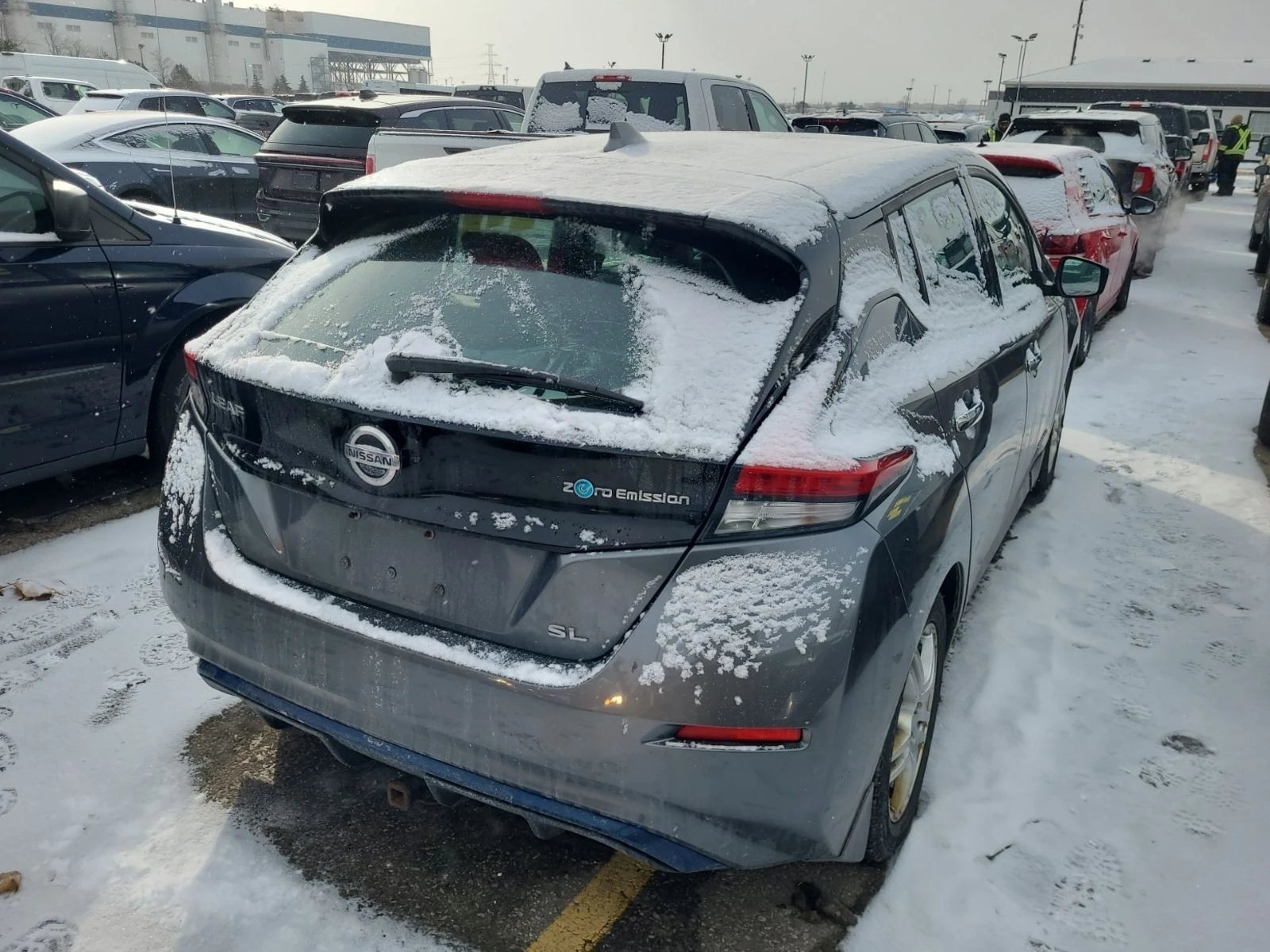 Nissan Leaf  SV С РЕГИСТРАЦИЯ & АВТО КРЕДИТ - изображение 3