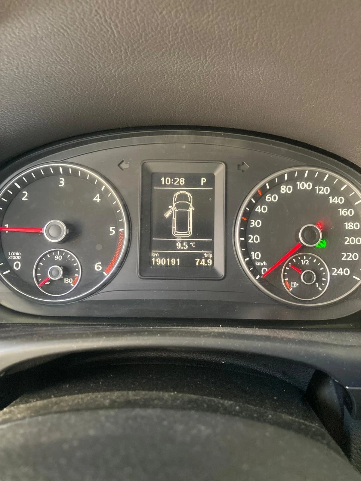 VW Touran 1.6 TDI | Mobile.bg � ����������� 15