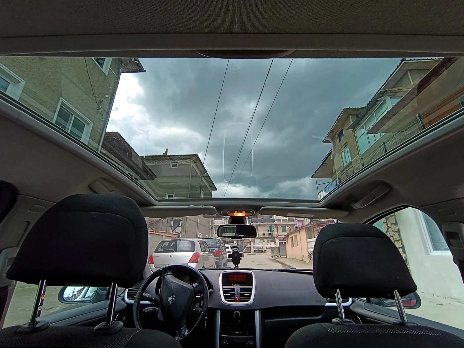 Peugeot 207 1.6-16v пано, снимка 9 - Автомобили и джипове - 54148334