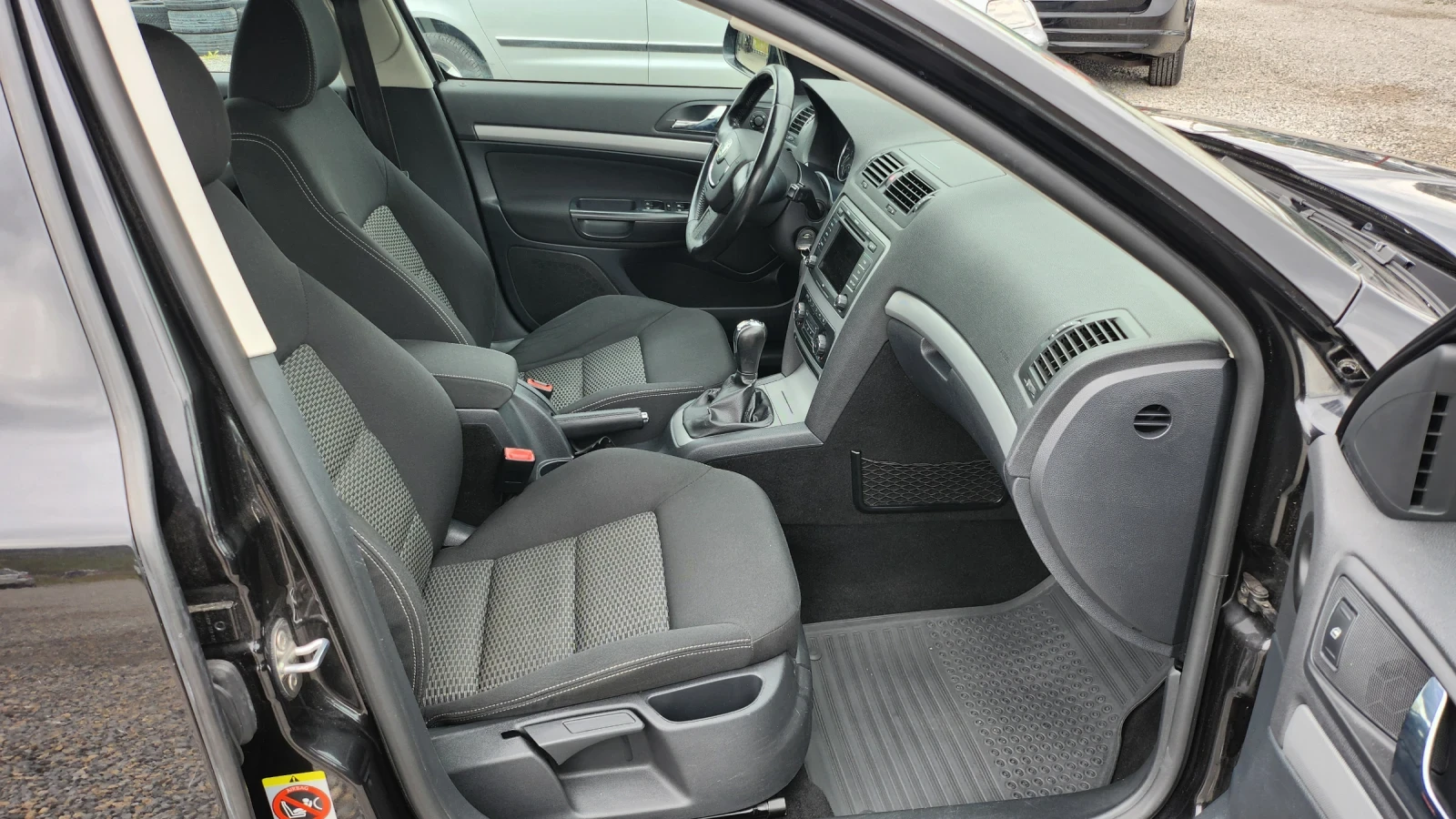 Skoda Octavia 1.9 TDI 105 коня Нави, снимка 12 - Автомобили и джипове - 54249065