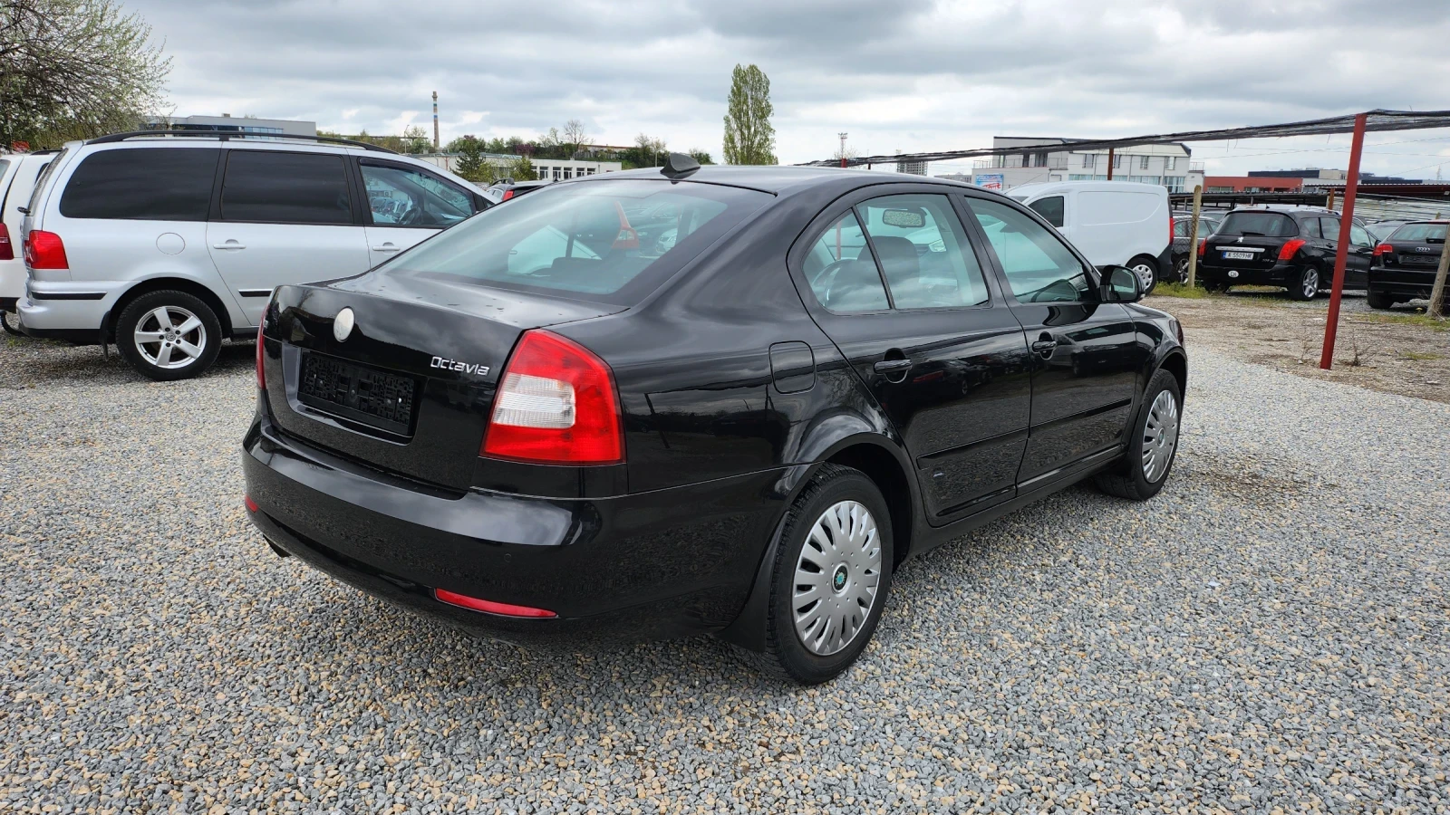 Skoda Octavia 1.9 TDI 105 коня Нави, снимка 4 - Автомобили и джипове - 54249065