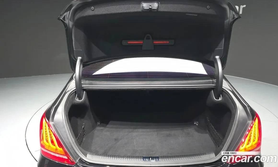 Genesis G90 EQ900 Luxury 3.8 GDI, снимка 13 - Автомобили и джипове - 54804648