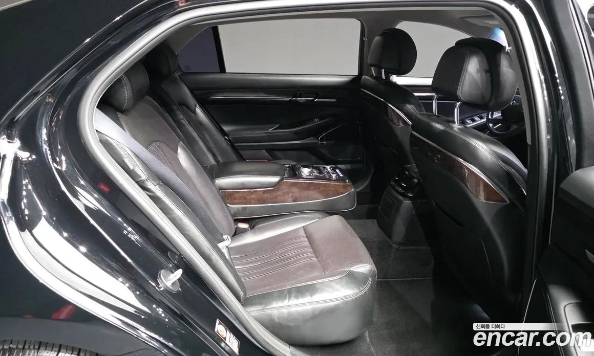 Genesis G90 EQ900 Luxury 3.8 GDI, снимка 11 - Автомобили и джипове - 54804648