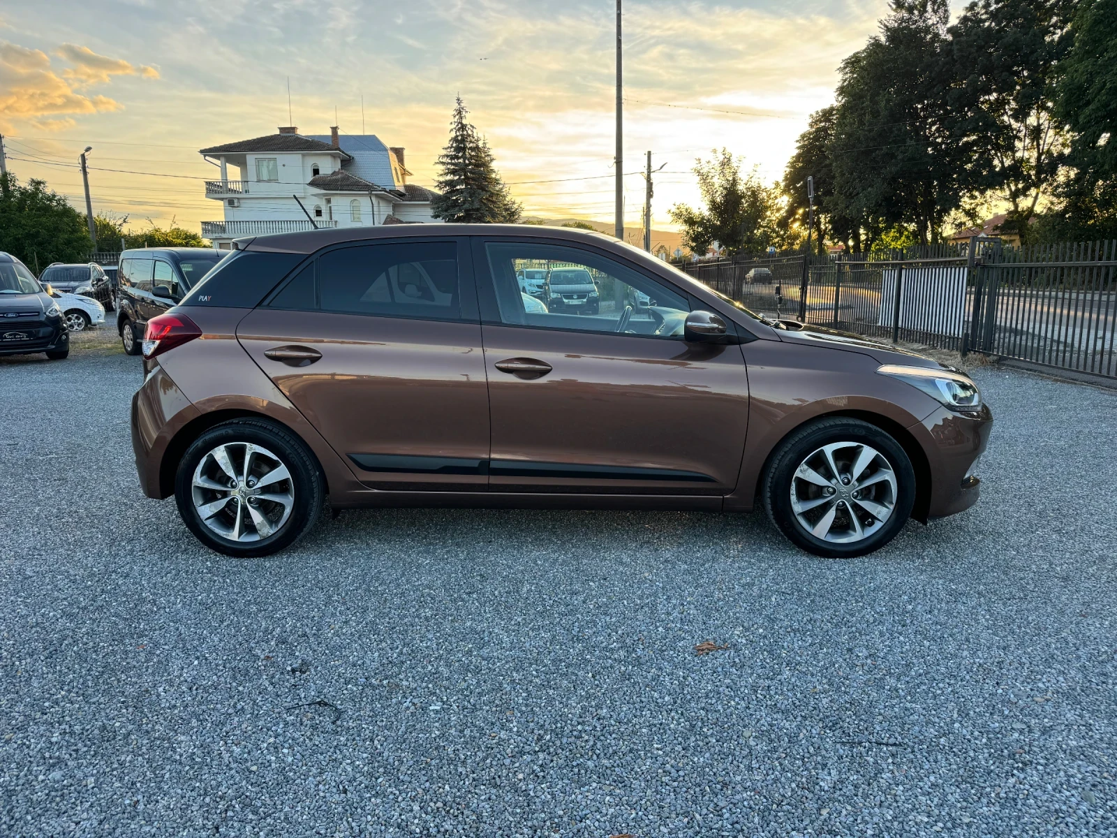 Hyundai I20 1.25i NAVI!! Camera!! LED!! PLAY Edition!!, снимка 8 - Автомобили и джипове - 54961562