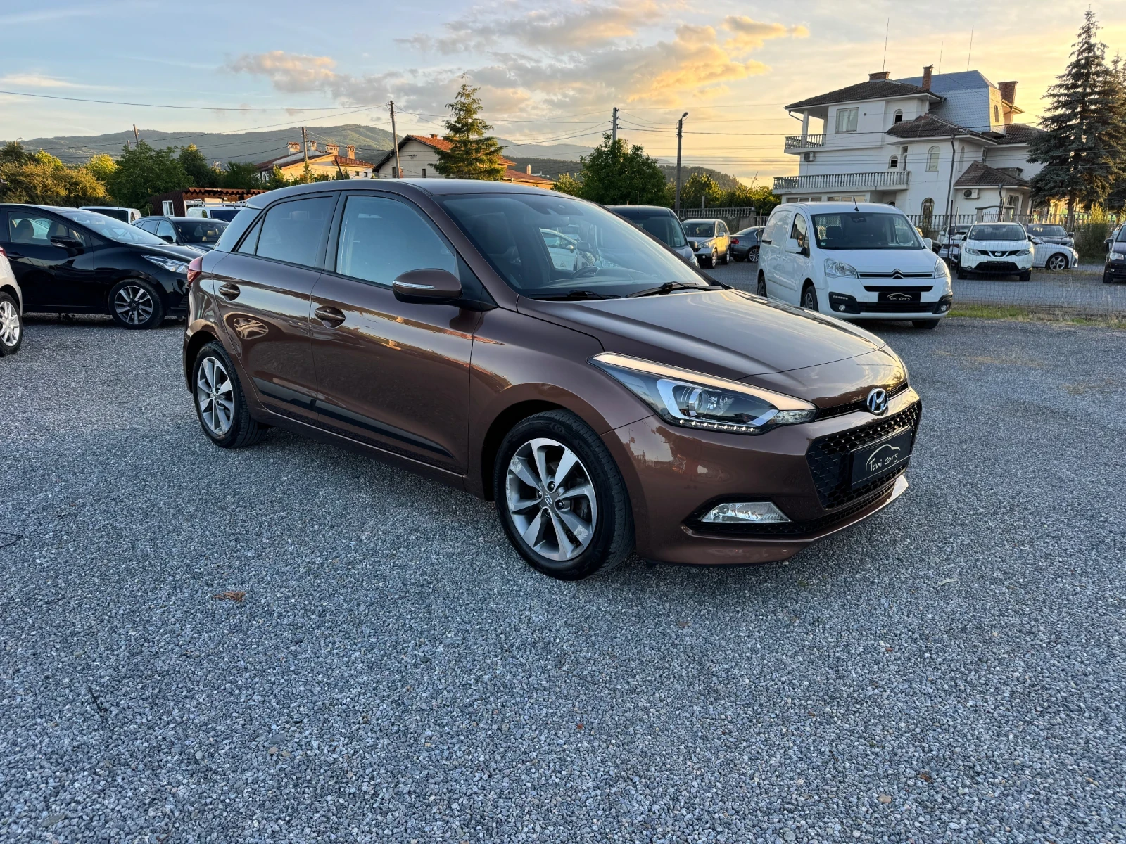 Hyundai I20 1.25i NAVI!! Camera!! LED!! PLAY Edition!!, снимка 9 - Автомобили и джипове - 54961562