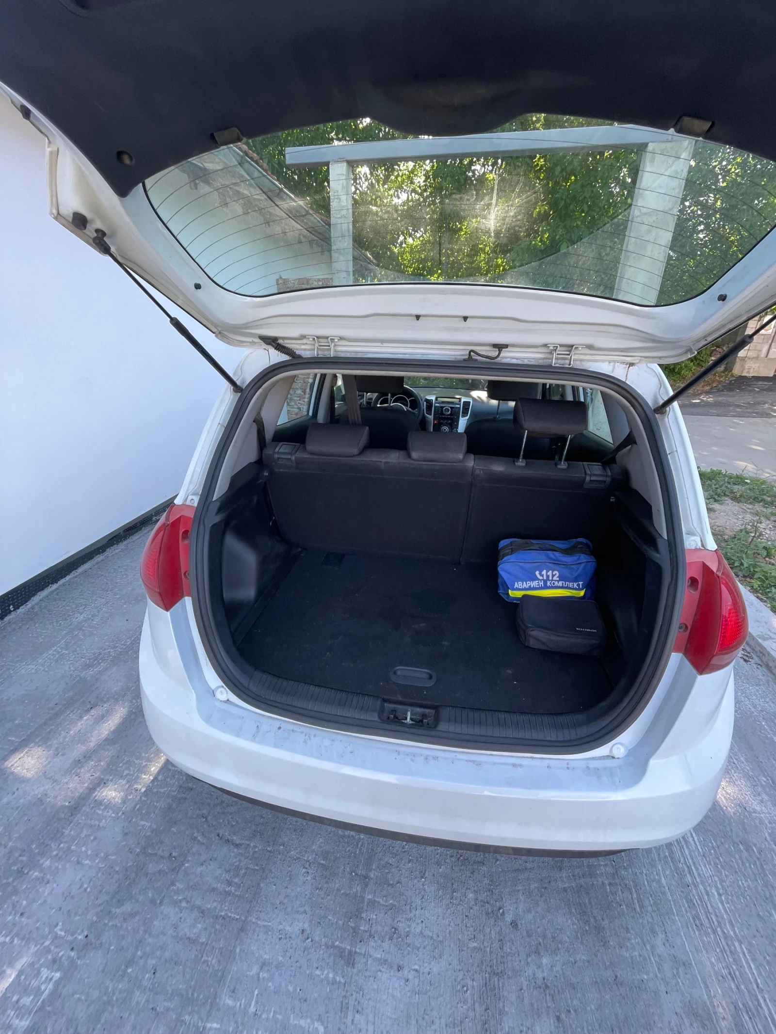 Kia Venga 1.4i 90 к.с. 2012 г. ГАЗ/РЕГИСТРИРАНА , снимка 11 - Автомобили и джипове - 55079541