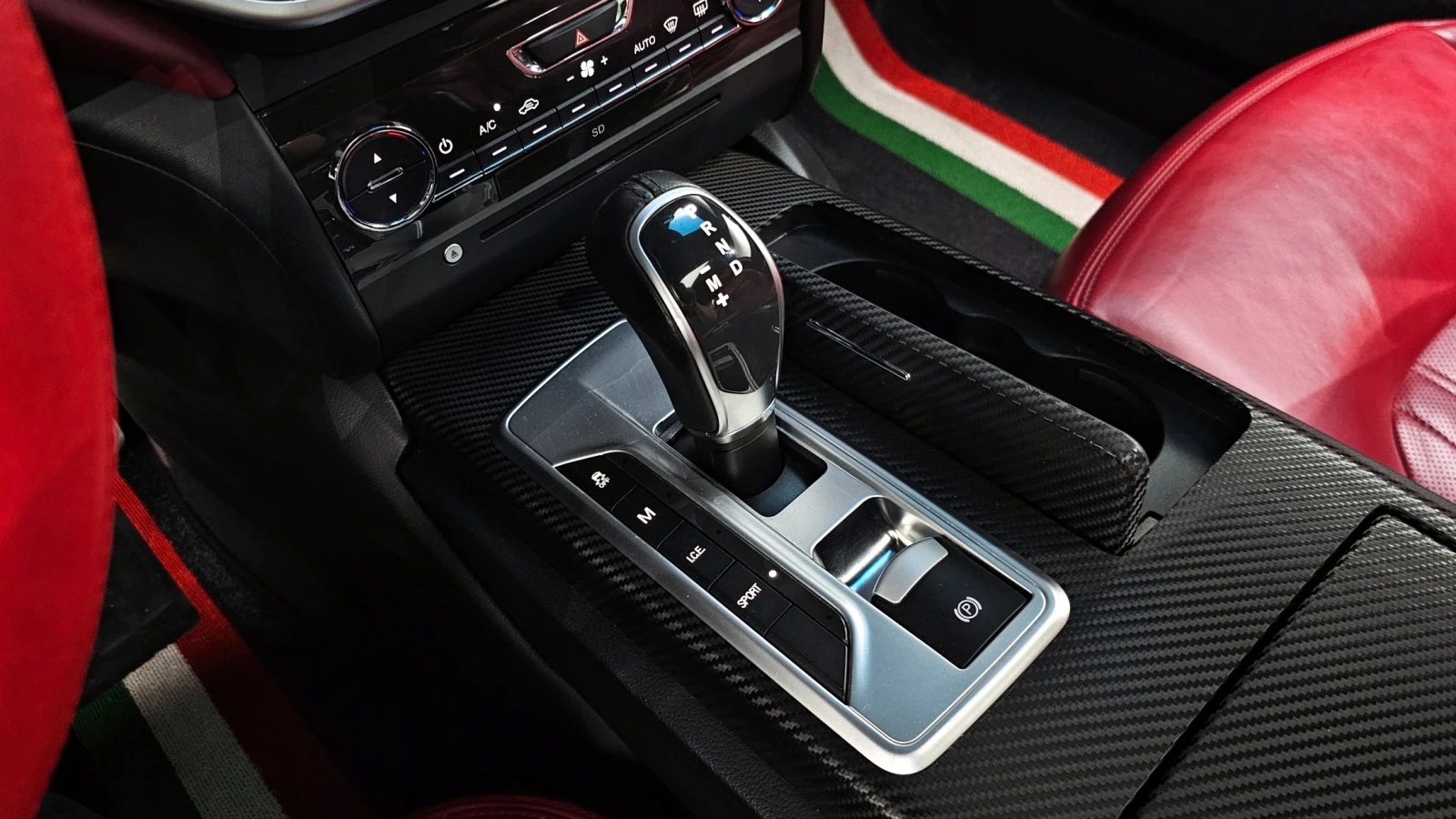 Maserati Ghibli 3.0S* ЛЮК* КРАЙНА ЦЕНА, снимка 9 - Автомобили и джипове - 55595242