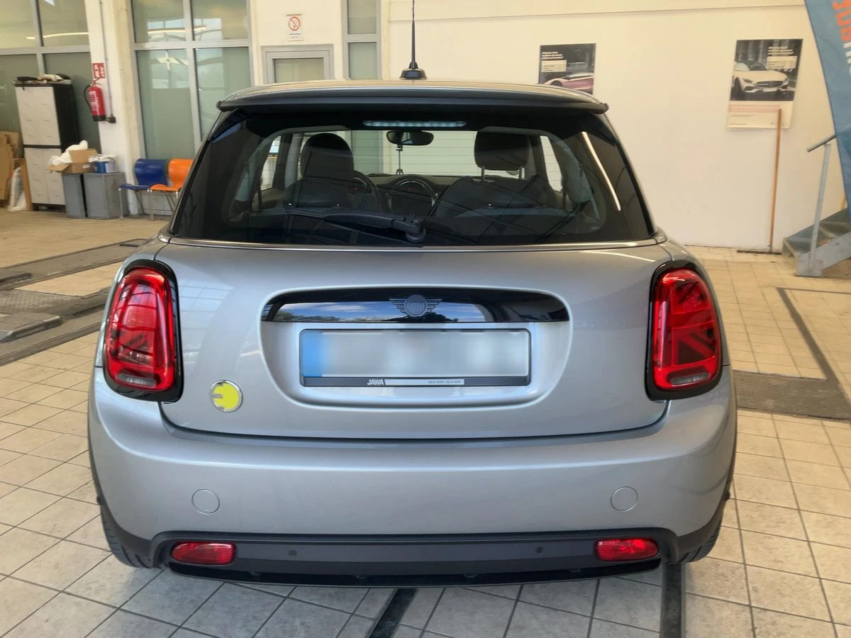 Mini Cooper SE Classic Trim, снимка 3 - Автомобили и джипове - 56135990