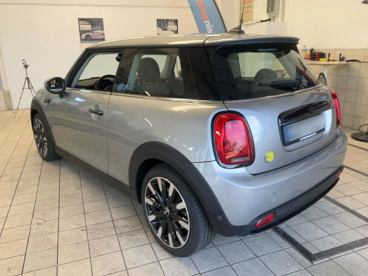 Mini Cooper SE Classic Trim, снимка 2 - Автомобили и джипове - 56135990