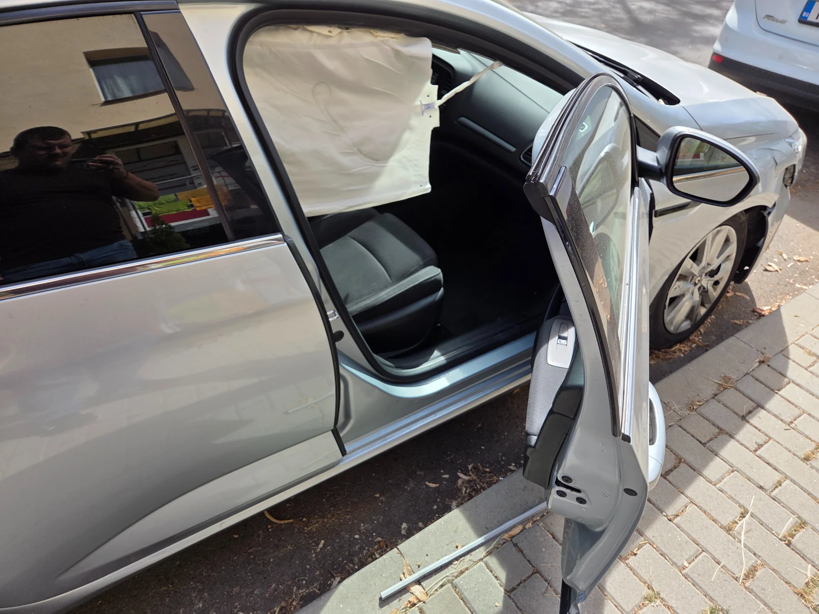 Renault Megane 1.5 dCi  ZEN, снимка 7 - Автомобили и джипове - 56409773