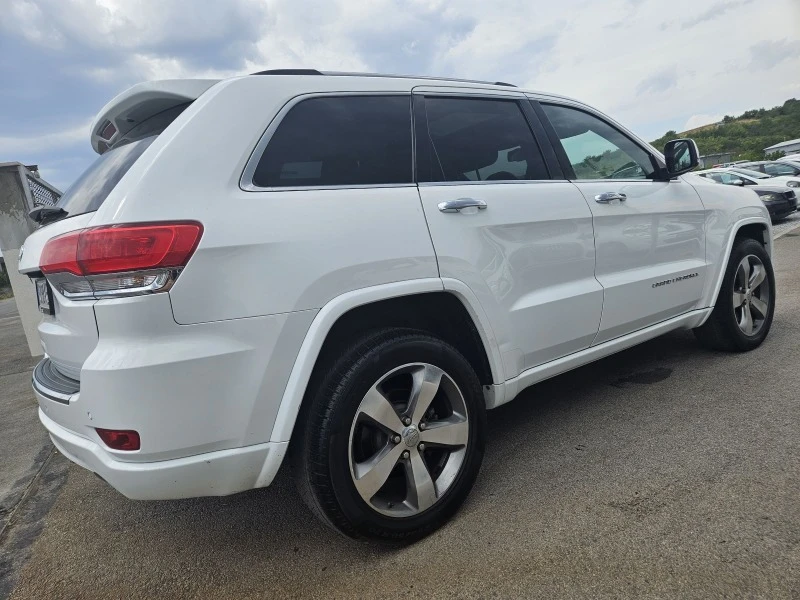 Jeep Grand cherokee OVERLAND 3.0 CRD, снимка 4 - Автомобили и джипове - 46493636