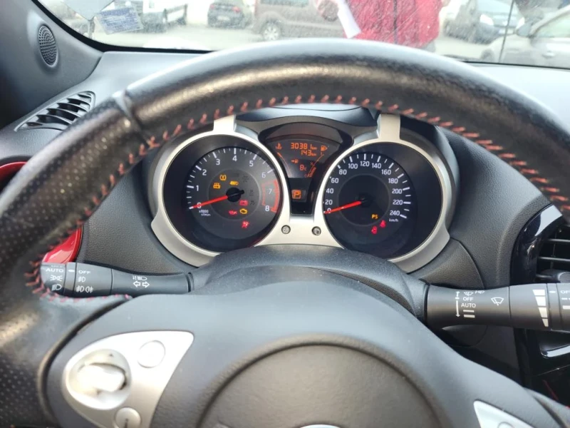 Nissan Juke 1.6, DIG-T, 190 kc, снимка 8 - Автомобили и джипове - 47132812