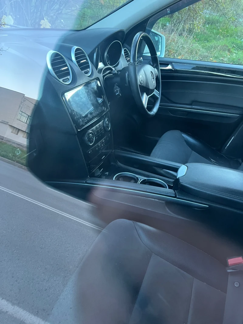 Mercedes-Benz ML 350, снимка 6 - Автомобили и джипове - 52424612