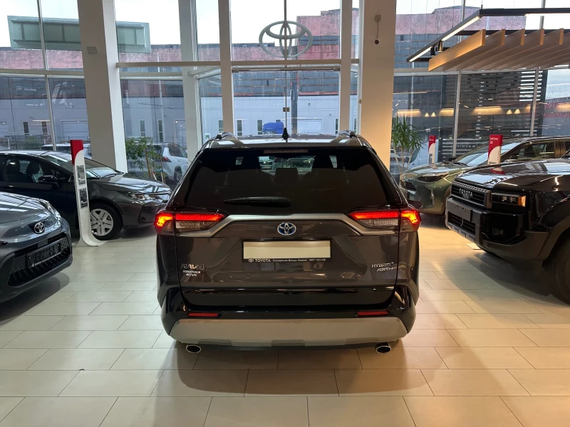 Toyota Rav4 Style* 4x4, снимка 4 - Автомобили и джипове - 52652935