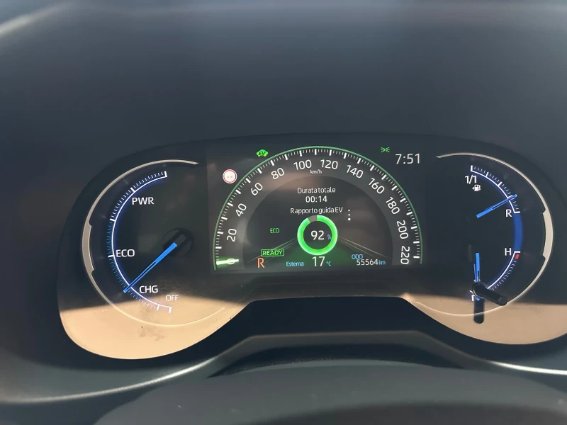 Toyota Rav4 Style* 4x4, снимка 15 - Автомобили и джипове - 52652935