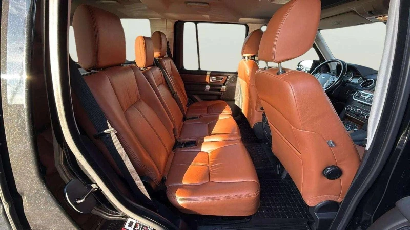 Land Rover Discovery 3.0 SDV6, снимка 13 - Автомобили и джипове - 53258284