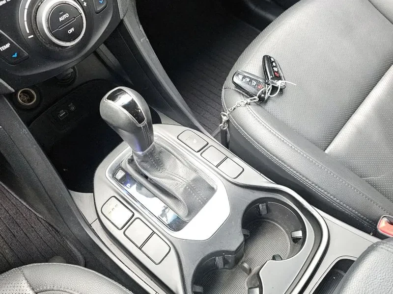 Hyundai Santa fe 2.0 , снимка 9 - Автомобили и джипове - 54256658