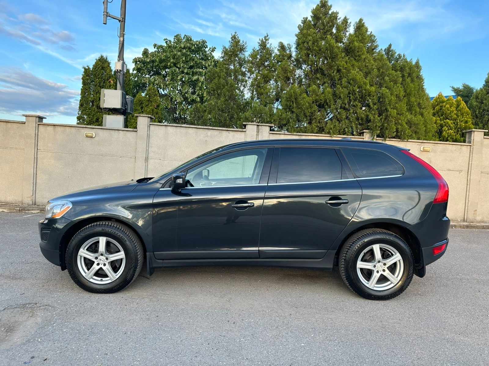 Volvo XC60 D5 215 - изображение 8