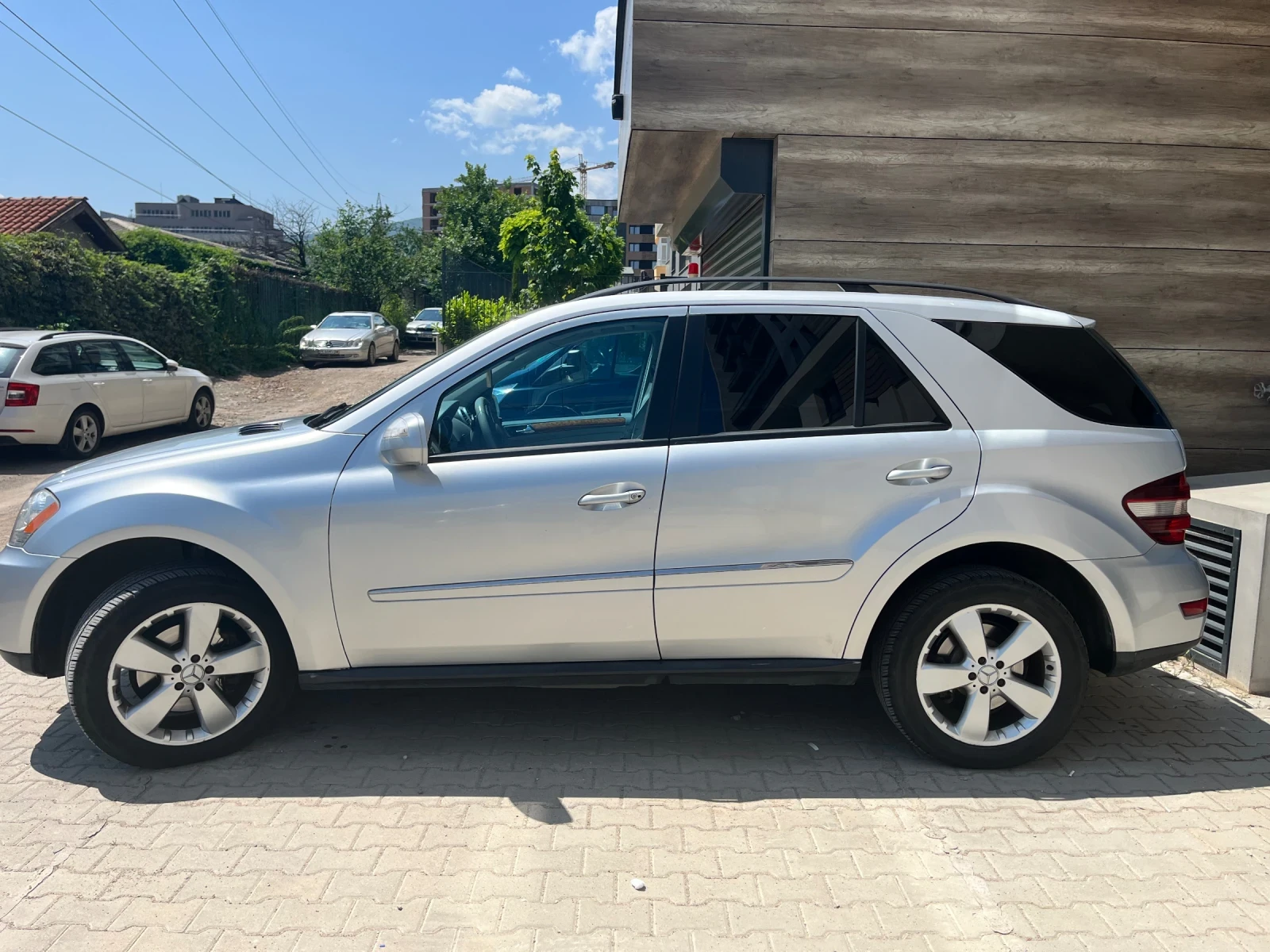 Mercedes-Benz ML 350  - изображение 2