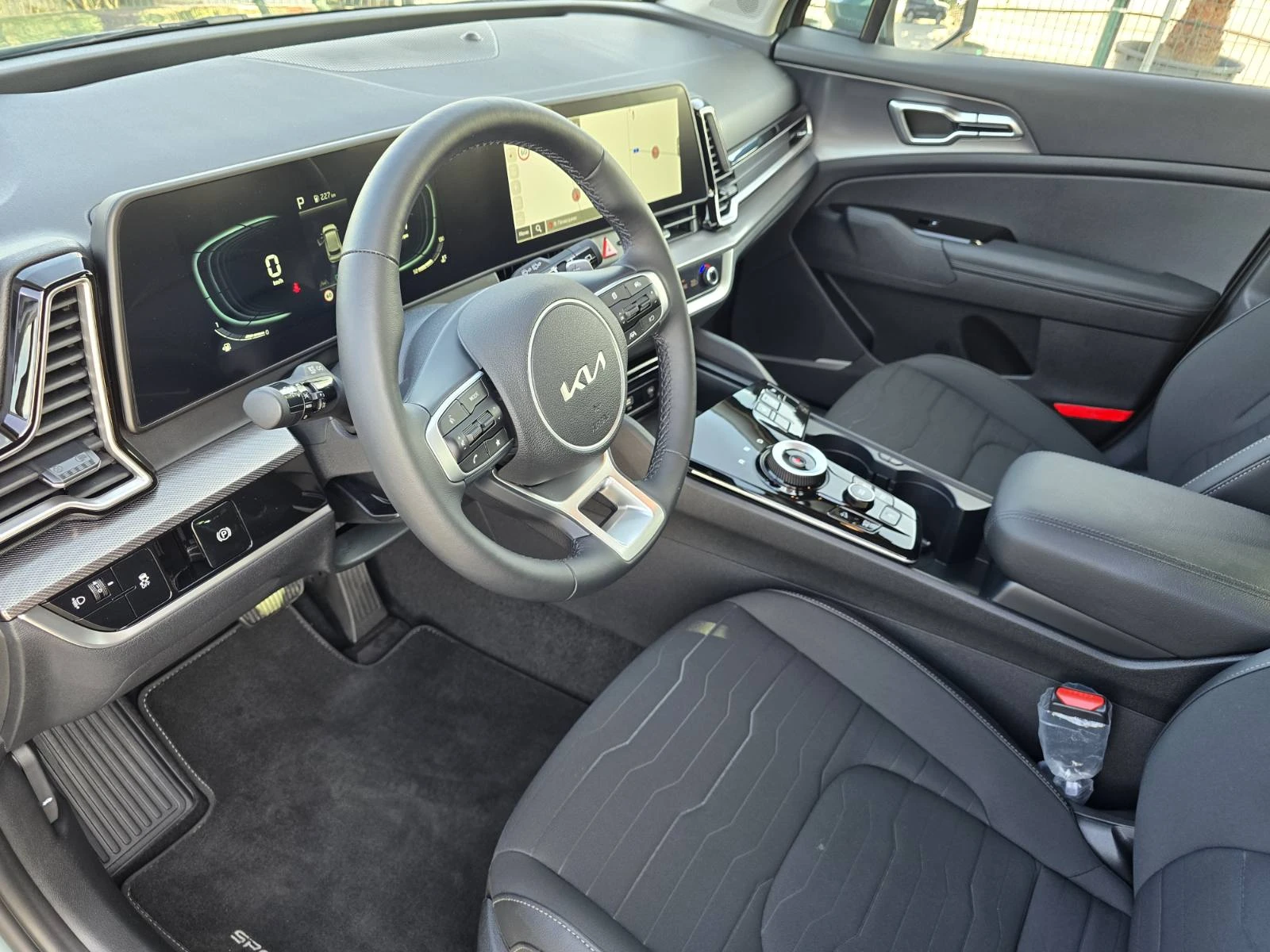 Kia Sportage 1.6 HYBRID GERMANY 5000 KM - изображение 9