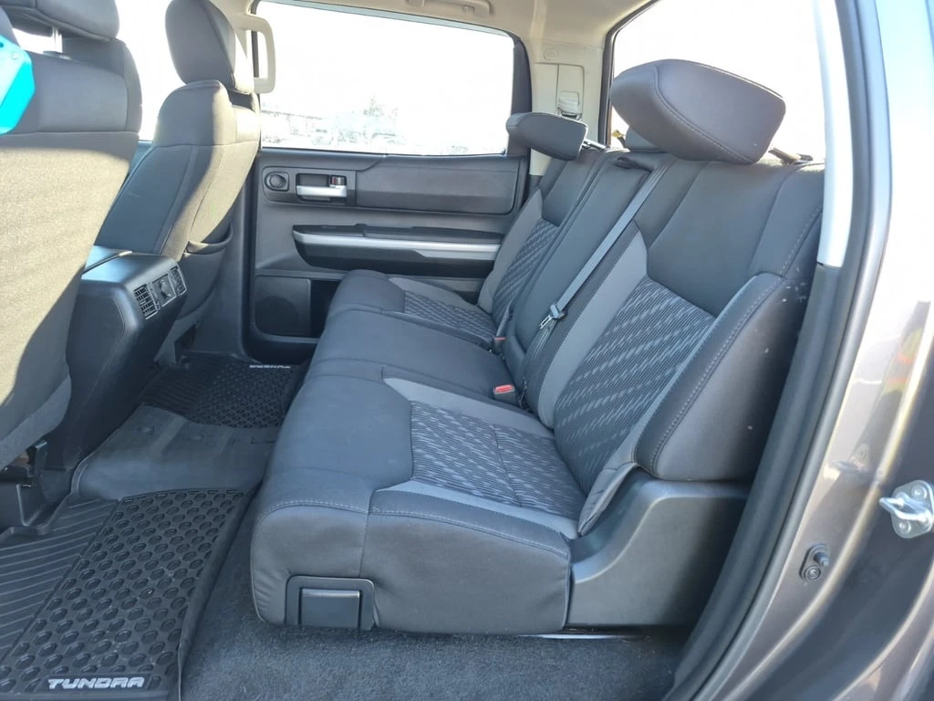 Toyota Tundra SR5 PLUS CREW CAB SHORT BED | CARFAX | Mobile.bg � ����������� 12