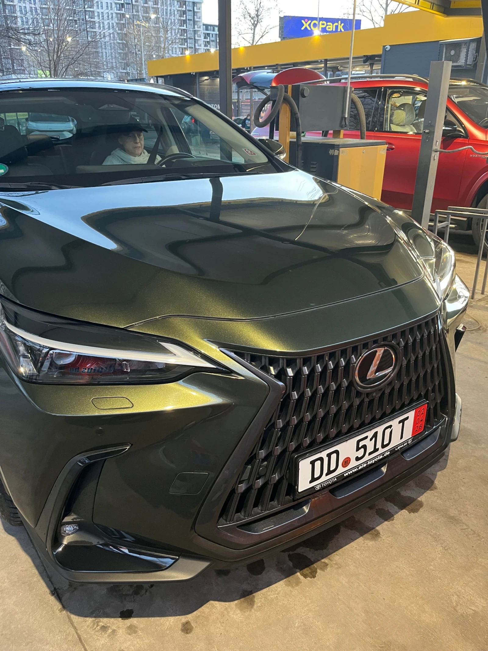 Lexus NX 350h, снимка 4 - Автомобили и джипове - 53748569