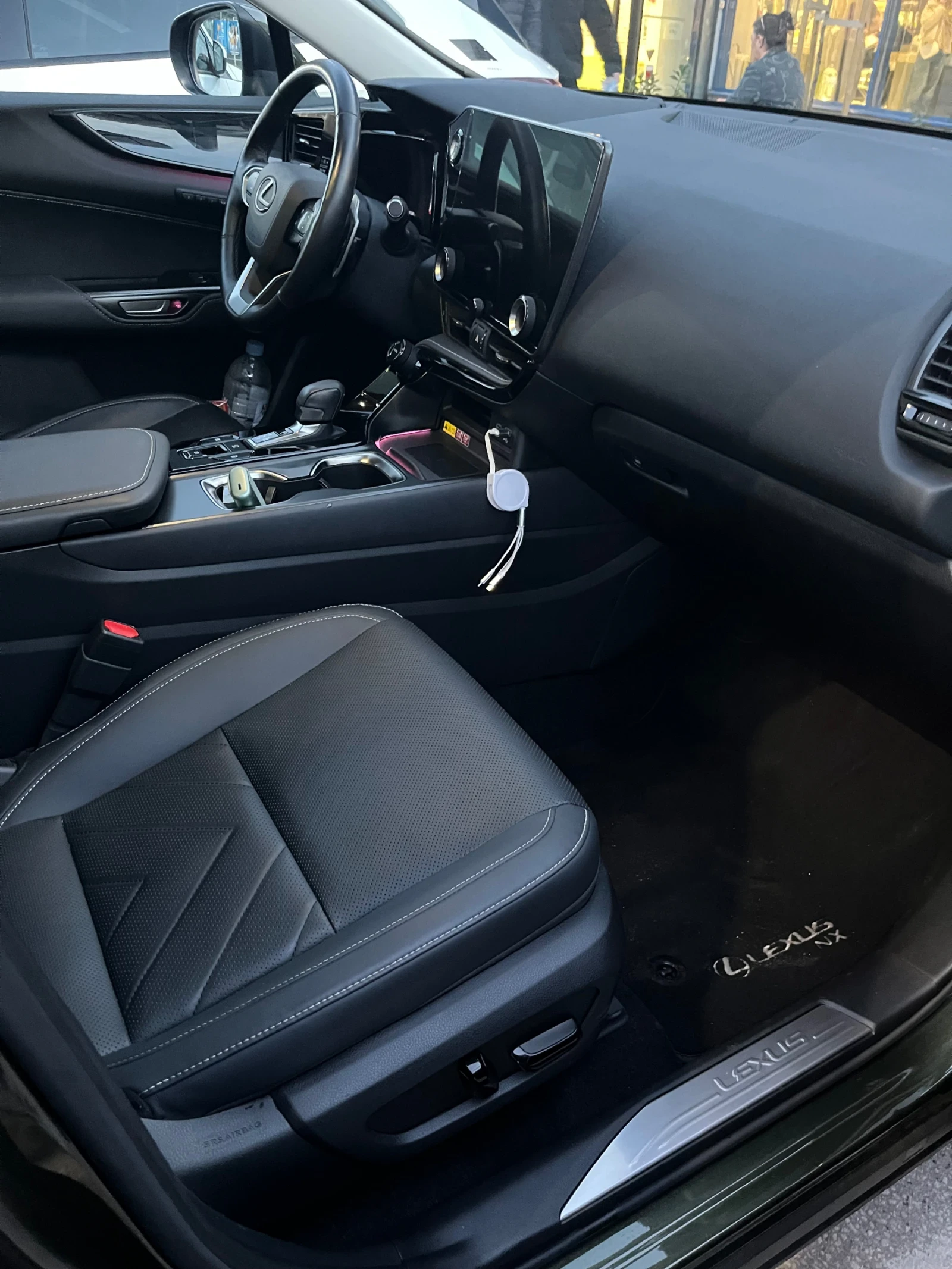 Lexus NX 350h, снимка 11 - Автомобили и джипове - 53748569