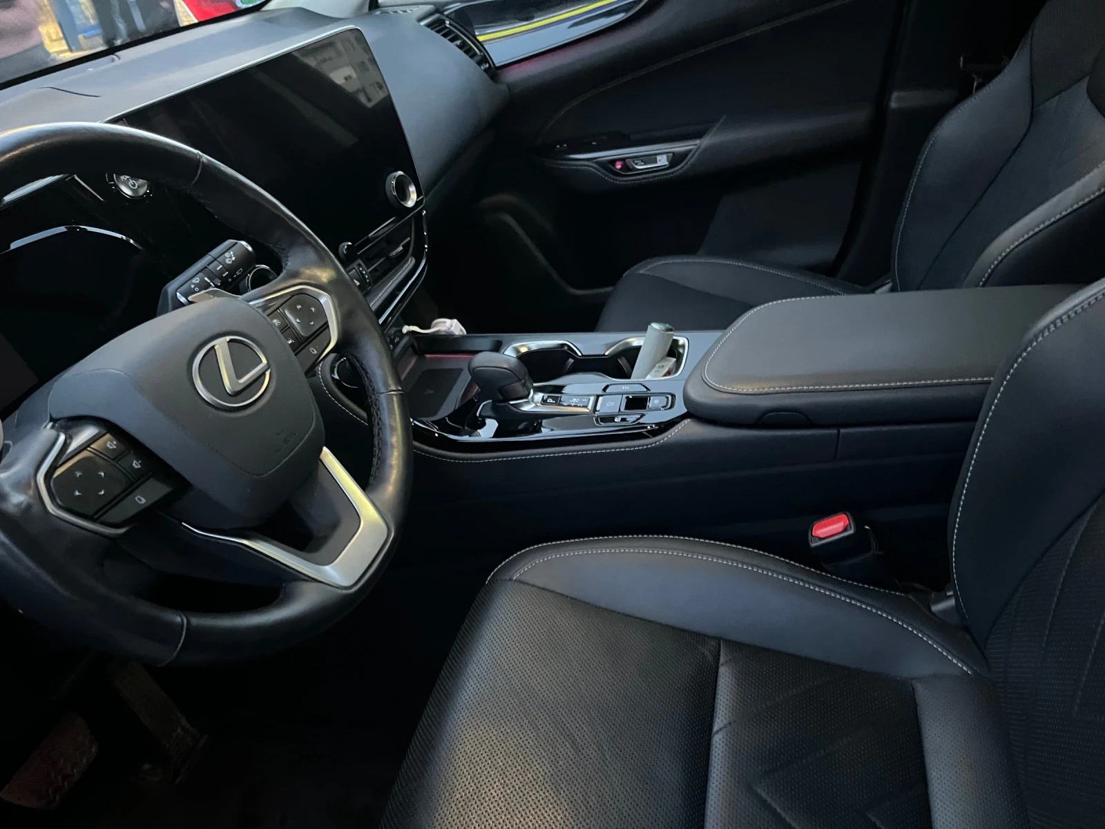 Lexus NX 350h, снимка 12 - Автомобили и джипове - 53748569