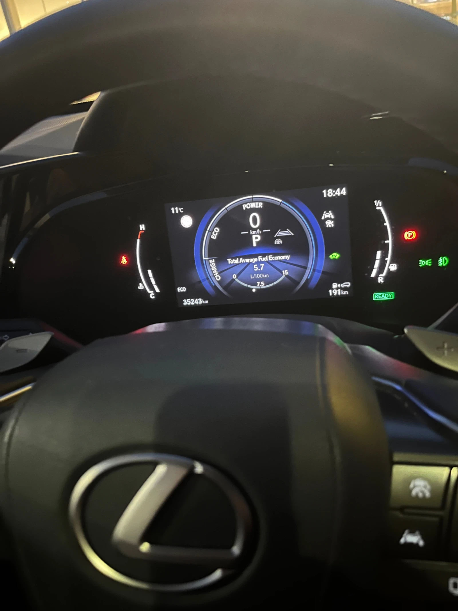 Lexus NX 350h, снимка 14 - Автомобили и джипове - 53748569