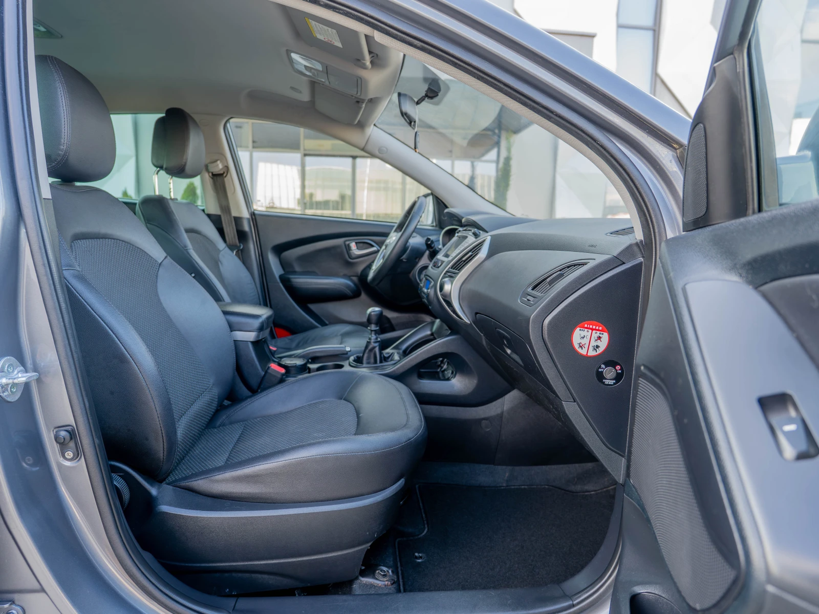 Hyundai IX35 1.6i Facelift НАВИГАЦИЯ КАМЕРА КЛИМАТРОНИК, снимка 10 - Автомобили и джипове - 53945210