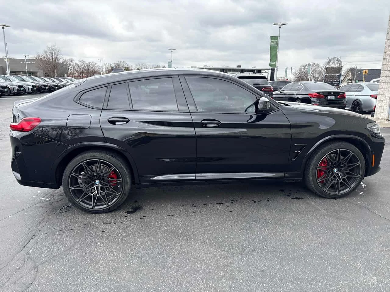 BMW X4 * Competition * DISTRONIC * ОБДУХВАНЕ * 360 * ПАНО, снимка 4 - Автомобили и джипове - 53959234