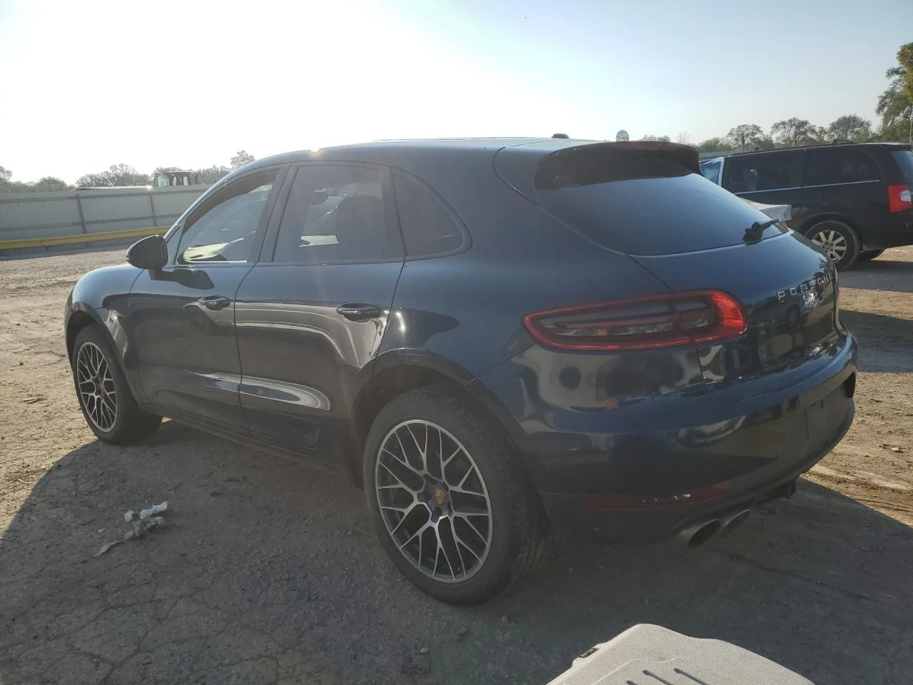 Porsche Macan S* PDK* ПОДГРЕВ* КАМЕРА* КЕЙЛЕС* LANE* ASSIST, снимка 4 - Автомобили и джипове - 53961443
