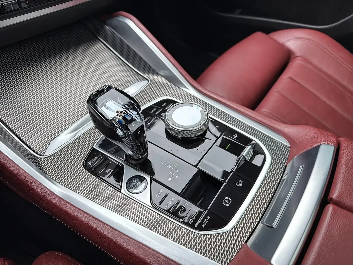 BMW X6 xDrive40i M Sport, снимка 11 - Автомобили и джипове - 53986724