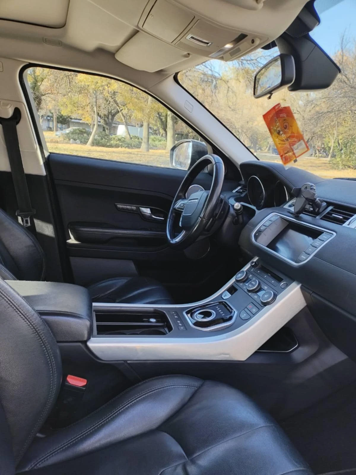 Land Rover Range Rover Evoque, снимка 3 - Автомобили и джипове - 54494167