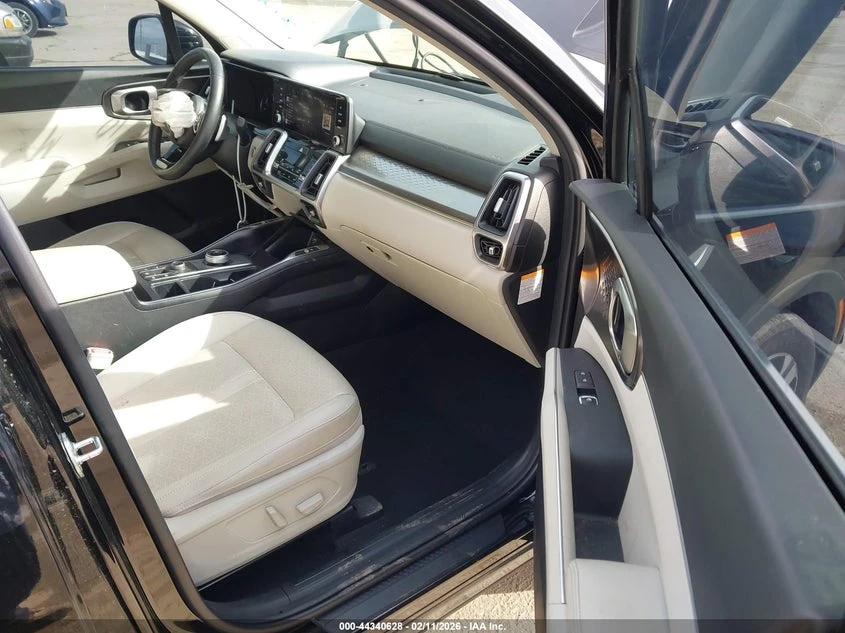 Kia Sorento 1.6l Hybrid Ex, снимка 5 - Автомобили и джипове - 54860624
