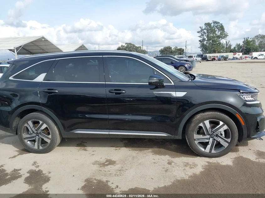 Kia Sorento 1.6l Hybrid Ex, снимка 13 - Автомобили и джипове - 54860624