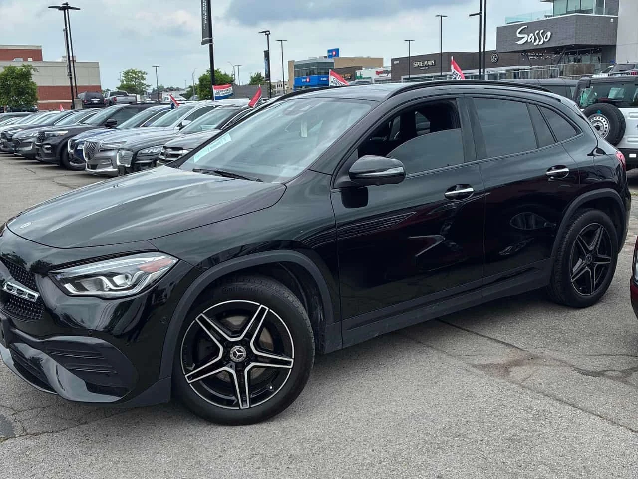 Mercedes-Benz GLA 250 4MATIC | CARFAX | АВТОКРЕДИТ БЕЗ ПЪРВОНАЧАЛНА, снимка 3 - Автомобили и джипове - 55468098