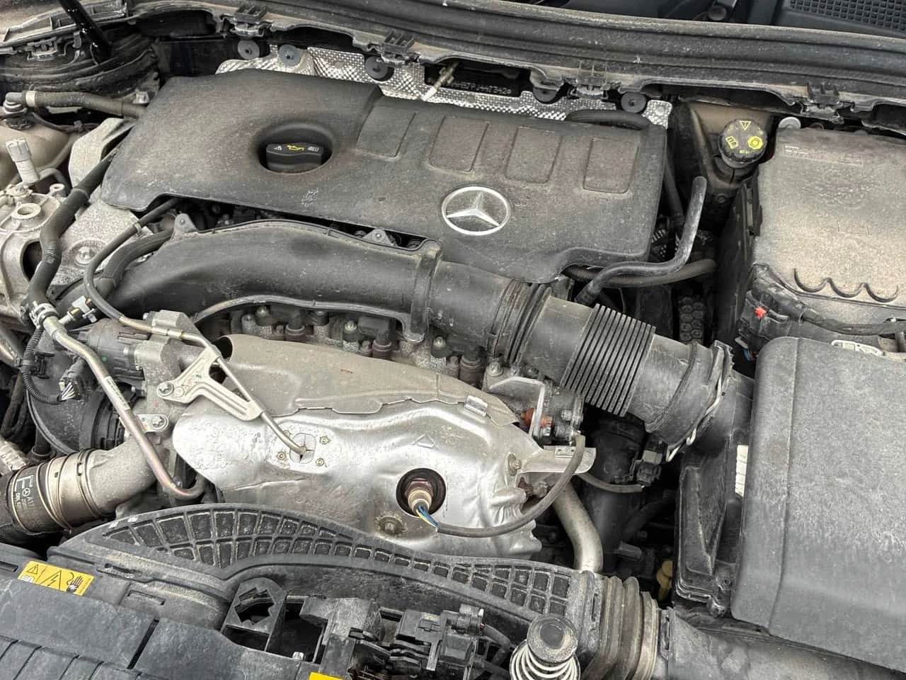 Mercedes-Benz GLA 250 4MATIC | CARFAX | АВТОКРЕДИТ БЕЗ ПЪРВОНАЧАЛНА, снимка 17 - Автомобили и джипове - 55468098