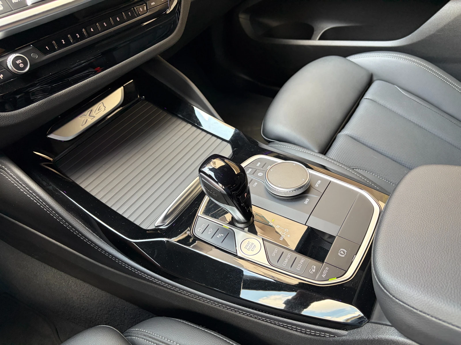 BMW X4 xDrive 30d M Sport Facelift- в Гаранция, снимка 12 - Автомобили и джипове - 55589055