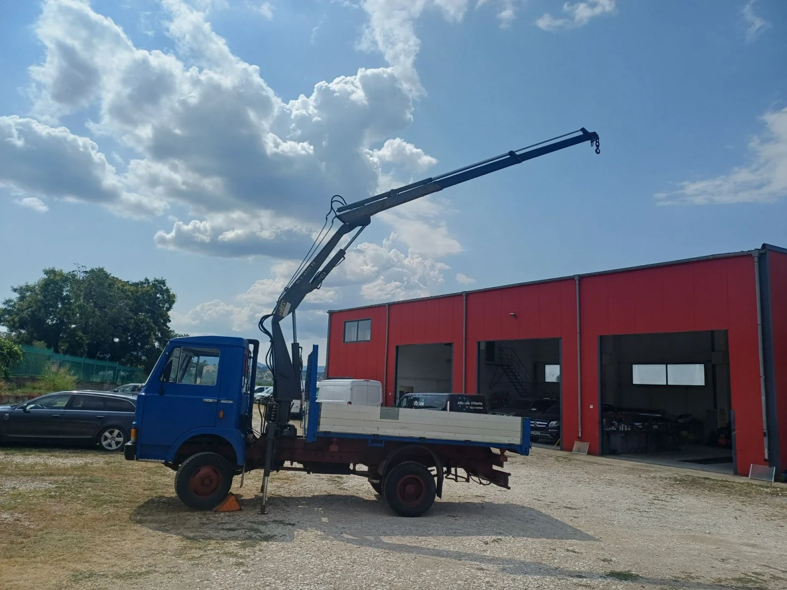 Iveco 6510 Самосвал с Кран, снимка 3 - Камиони - 55540350