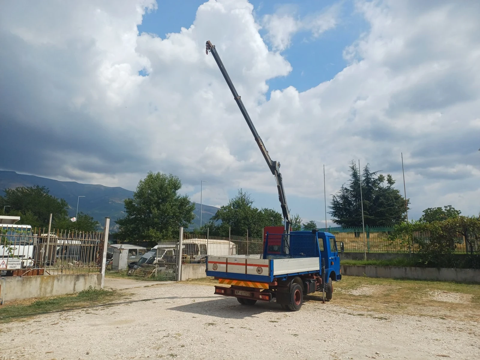 Iveco 6510 Самосвал с Кран, снимка 8 - Камиони - 55540350